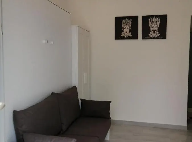 Marvin's Giardini Naxos